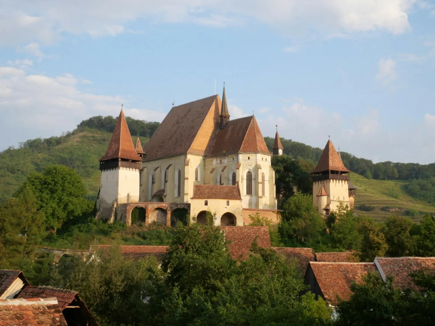 Transilvania — castele și sate fortificate